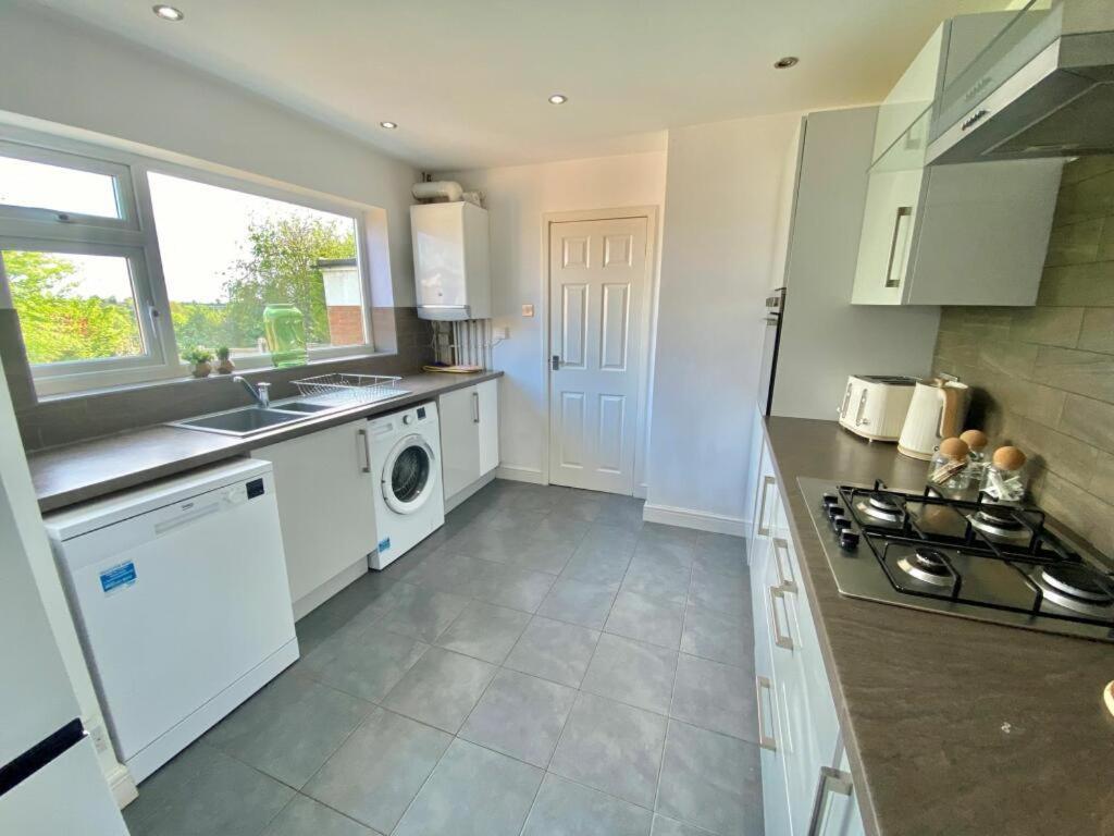 Coventry Huge 4Bed 2Bath Private Parking Nec By Empower Homes المظهر الخارجي الصورة